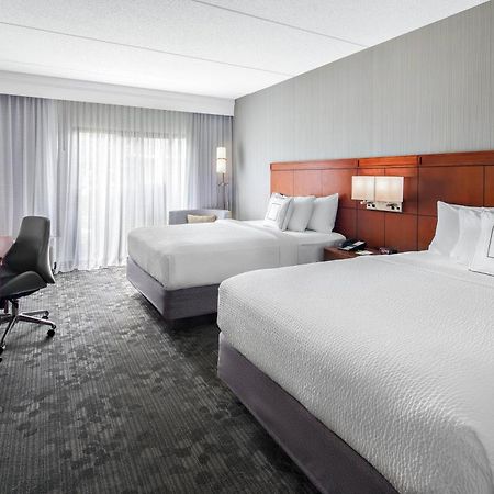 Courtyard By Marriott Pittsburgh Airport Hotel Coraopolis Exterior photo