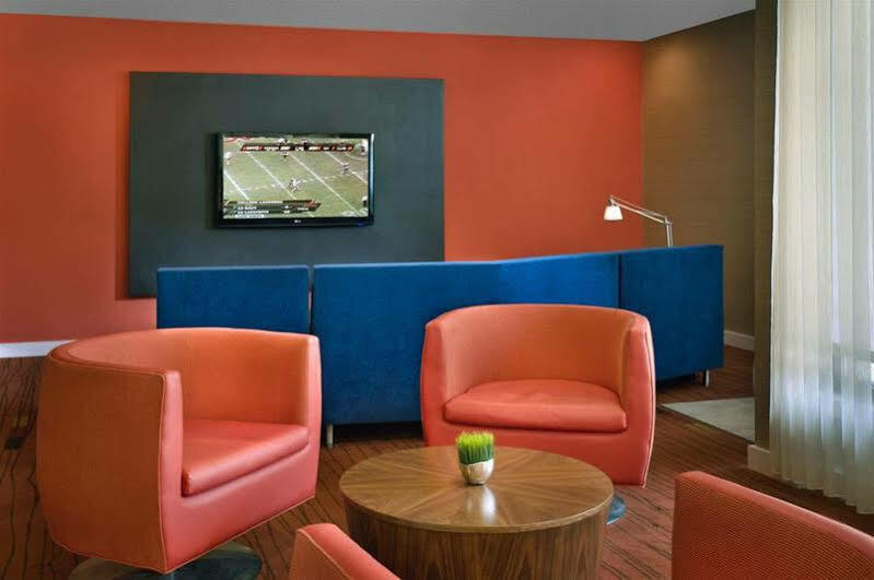 Courtyard By Marriott Pittsburgh Airport Hotel Coraopolis Exterior photo