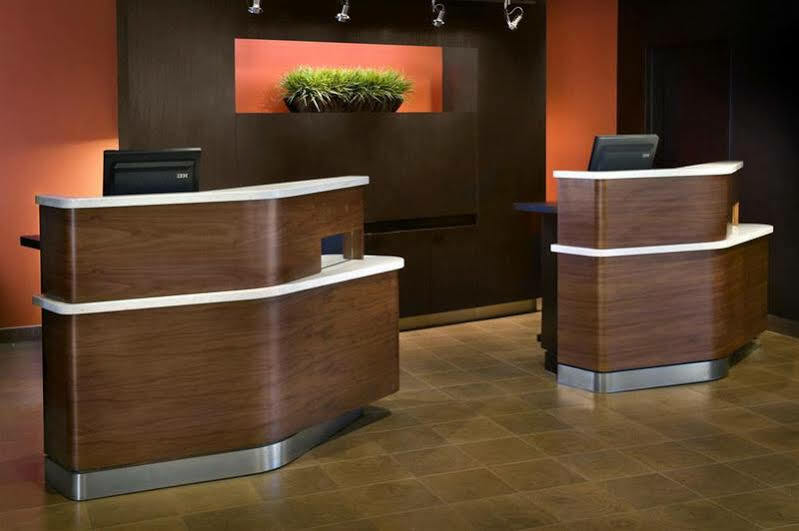 Courtyard By Marriott Pittsburgh Airport Hotel Coraopolis Exterior photo
